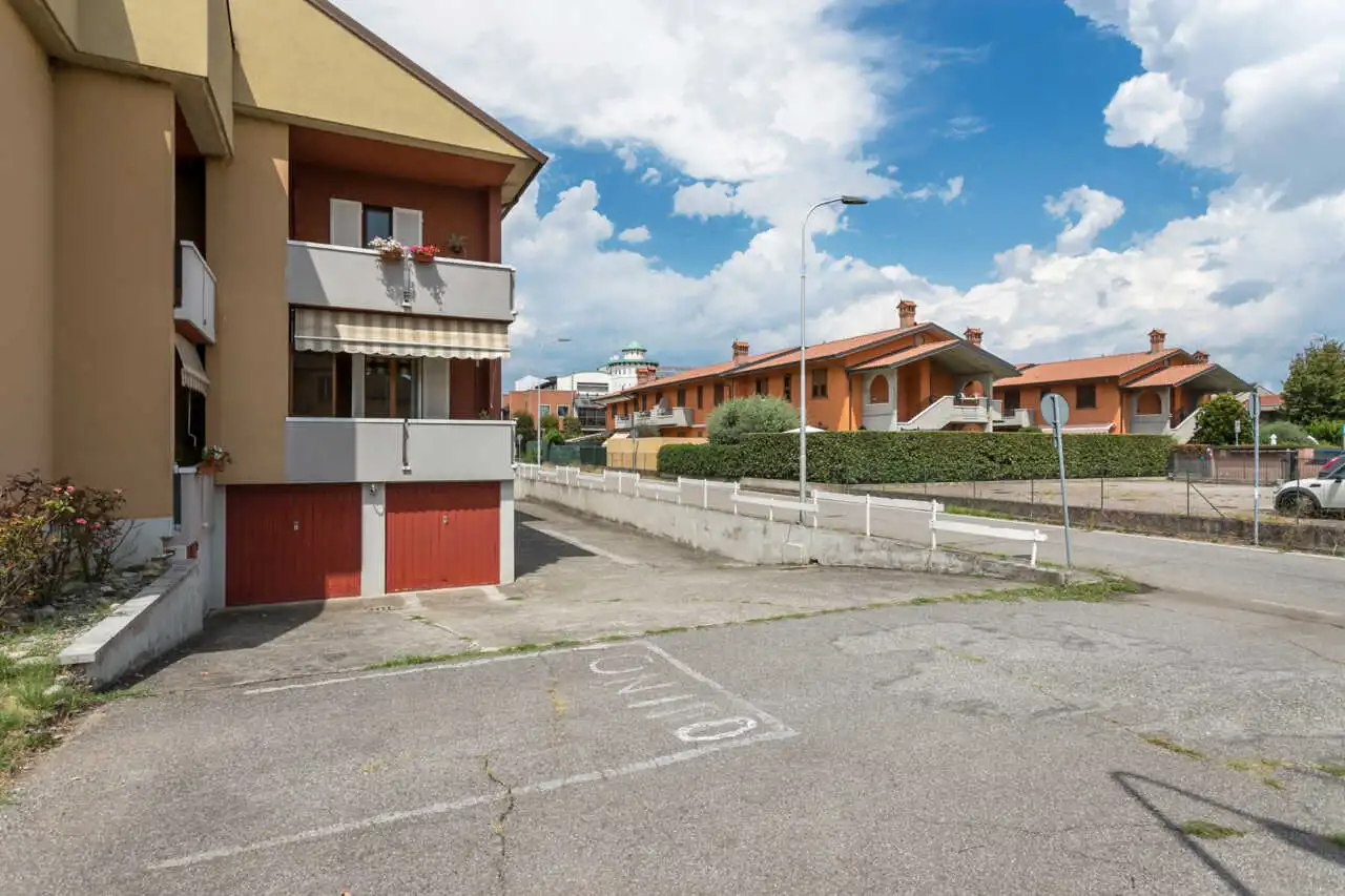 appartamento-in-vendita-a-brembate-bergamo-3-locali-con-box-agenzia-immobiliare-casa&style-milano-brianza (31)