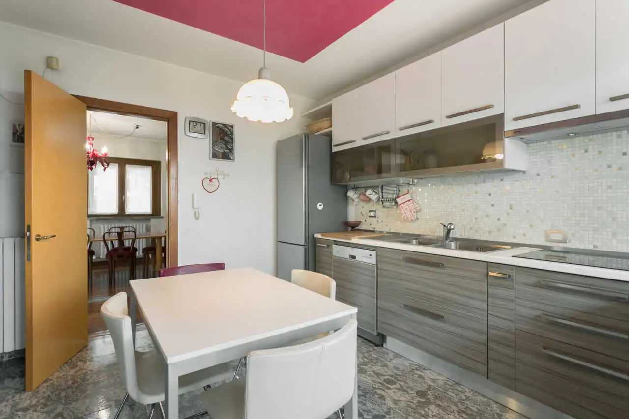 villa-a-cavenago-di-brianza-in-vendita-casa&style-immobiliare-milano-brianza-valutazioni-gratuite-14