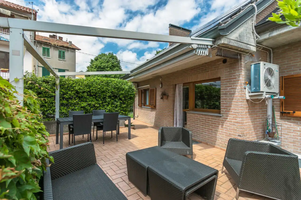 villa-a-cavenago-di-brianza-in-vendita-casa&style-immobiliare-milano-brianza-valutazioni-gratuite-17