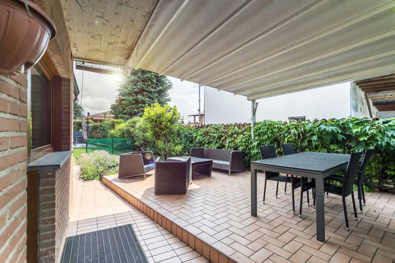 villa-a-cavenago-di-brianza-in-vendita-casa&style-immobiliare-milano-brianza-valutazioni-gratuite-22