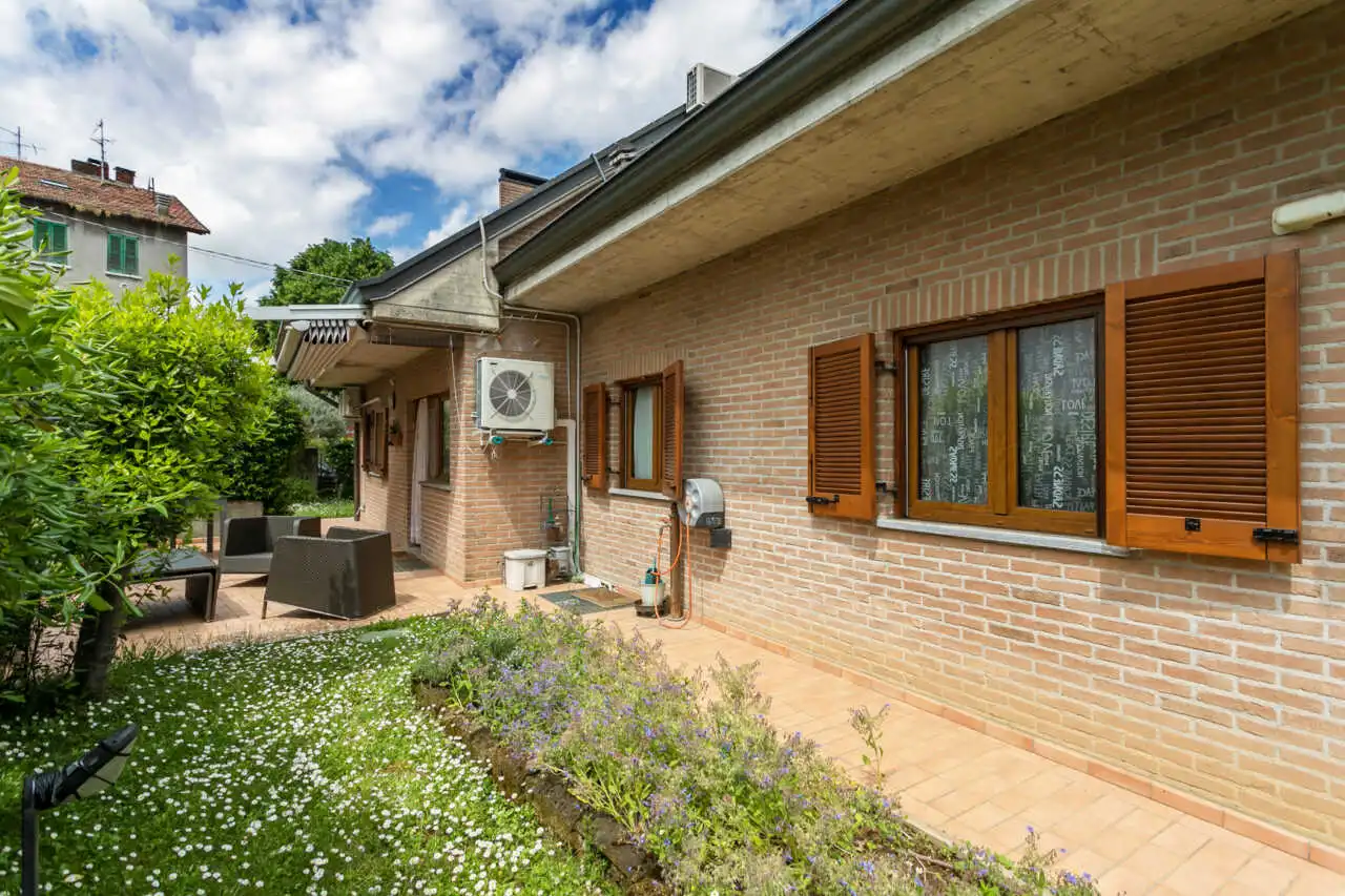 villa-a-cavenago-di-brianza-in-vendita-casa&style-immobiliare-milano-brianza-valutazioni-gratuite-23