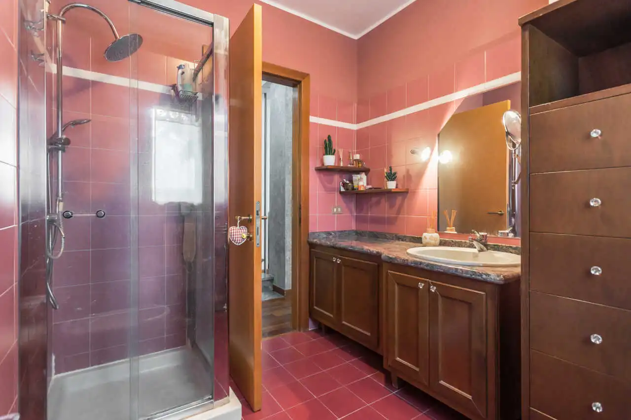 villa-a-cavenago-di-brianza-in-vendita-casa&style-immobiliare-milano-brianza-valutazioni-gratuite-28