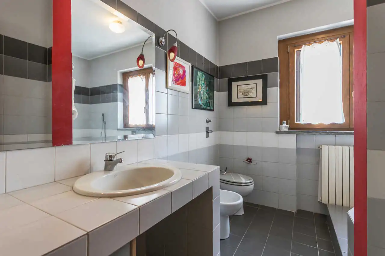 villa-a-cavenago-di-brianza-in-vendita-casa&style-immobiliare-milano-brianza-valutazioni-gratuite-36
