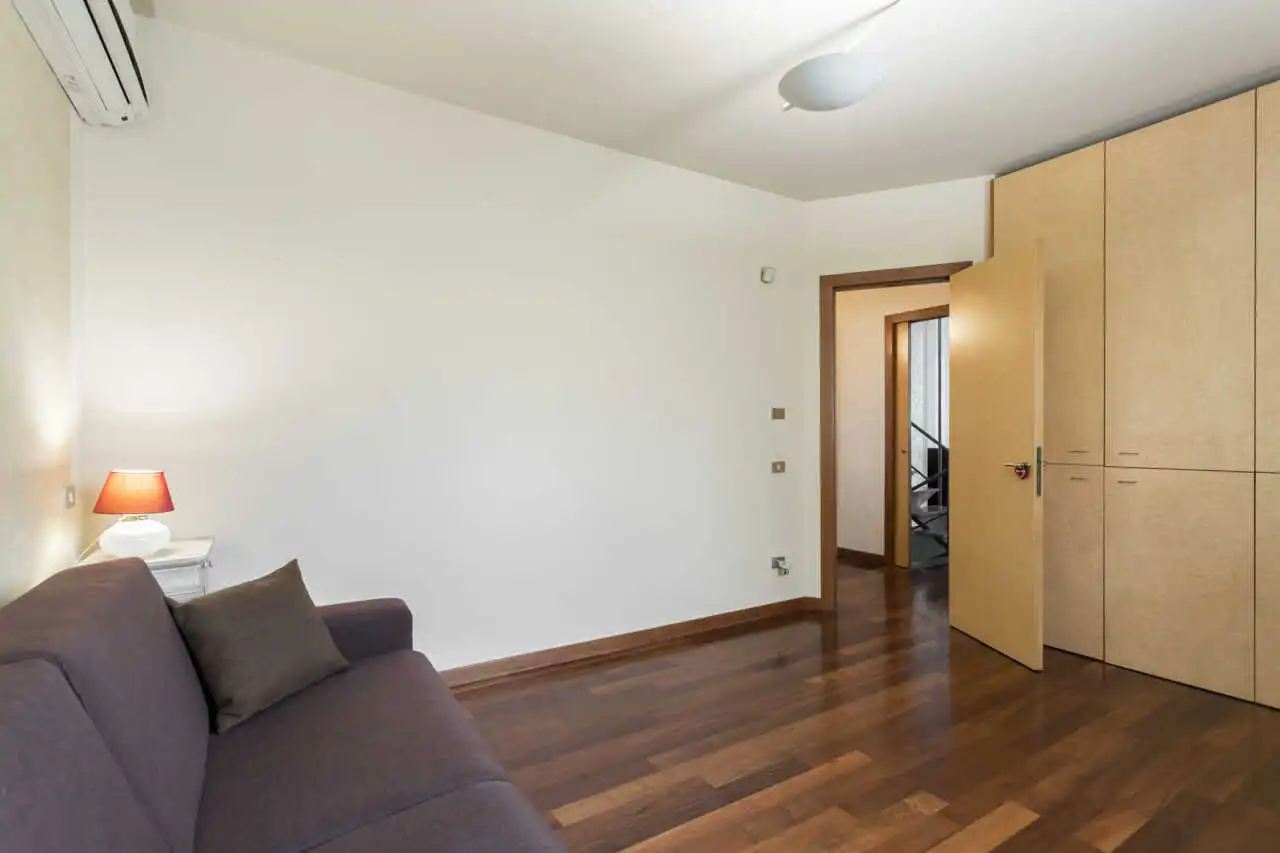 villa-a-cavenago-di-brianza-in-vendita-casa&style-immobiliare-milano-brianza-valutazioni-gratuite-38