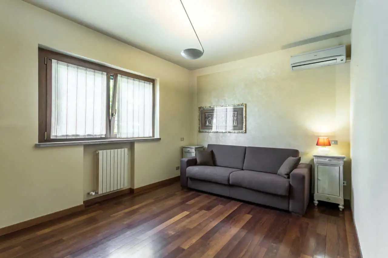 villa-a-cavenago-di-brianza-in-vendita-casa&style-immobiliare-milano-brianza-valutazioni-gratuite-39