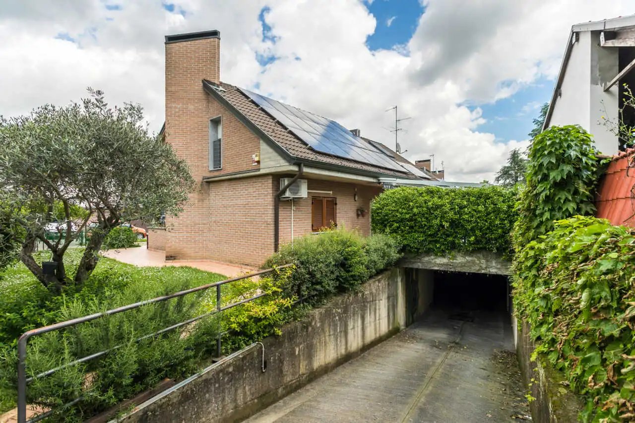 villa-a-cavenago-di-brianza-in-vendita-casa&style-immobiliare-milano-brianza-valutazioni-gratuite-47
