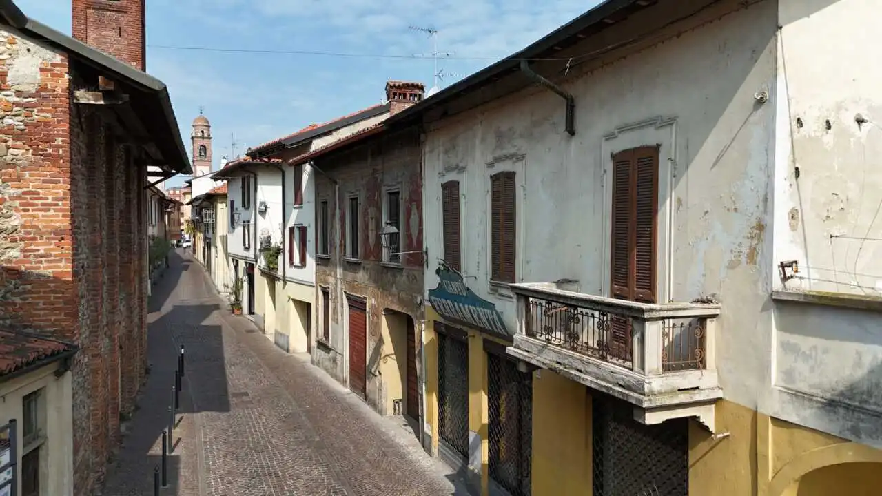 vimercate-centro-storico-complesso-immobiliare-investimento-casa&style-agenzia-immobiliare-milano-e-brianza (2)