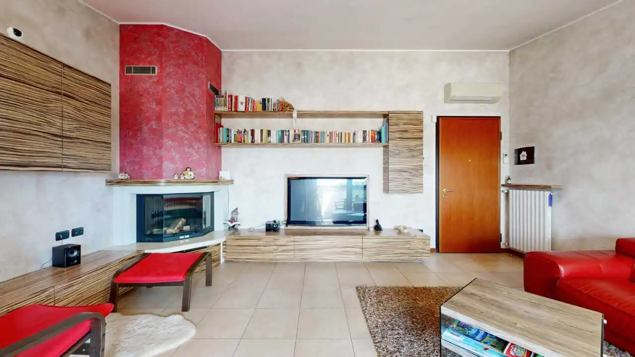 appartamento-a-lissone-ultimo-piano-con-terrazzo-monza-e-brianza (10)