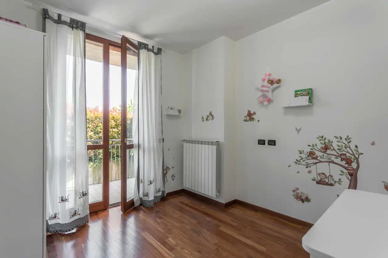 appartamento-con-giardino-di-500-mq-a-busnago-in-vendita-con-tavernaBUSNAGO-12