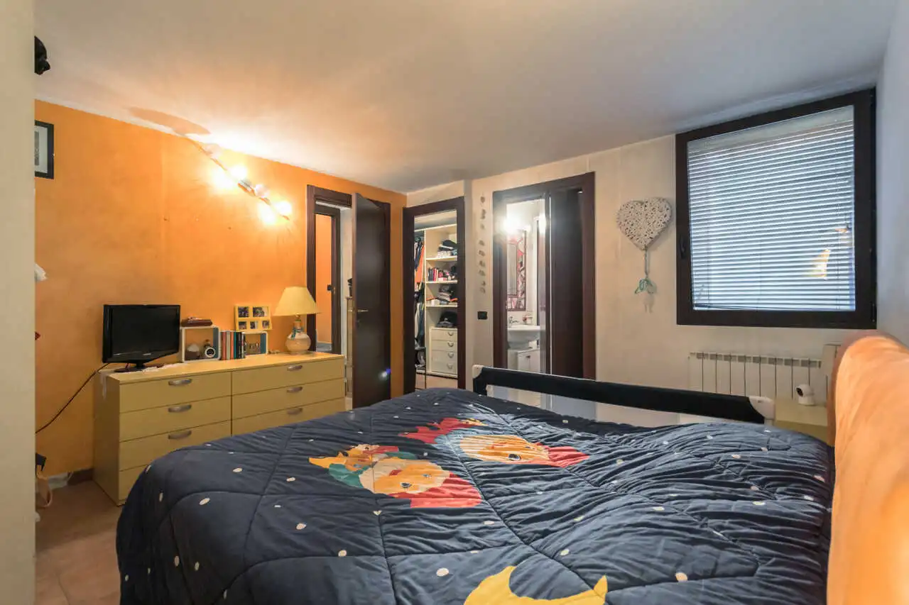 appartamento-con-giardino-di-500-mq-a-busnago-in-vendita-con-tavernaBUSNAGO-16