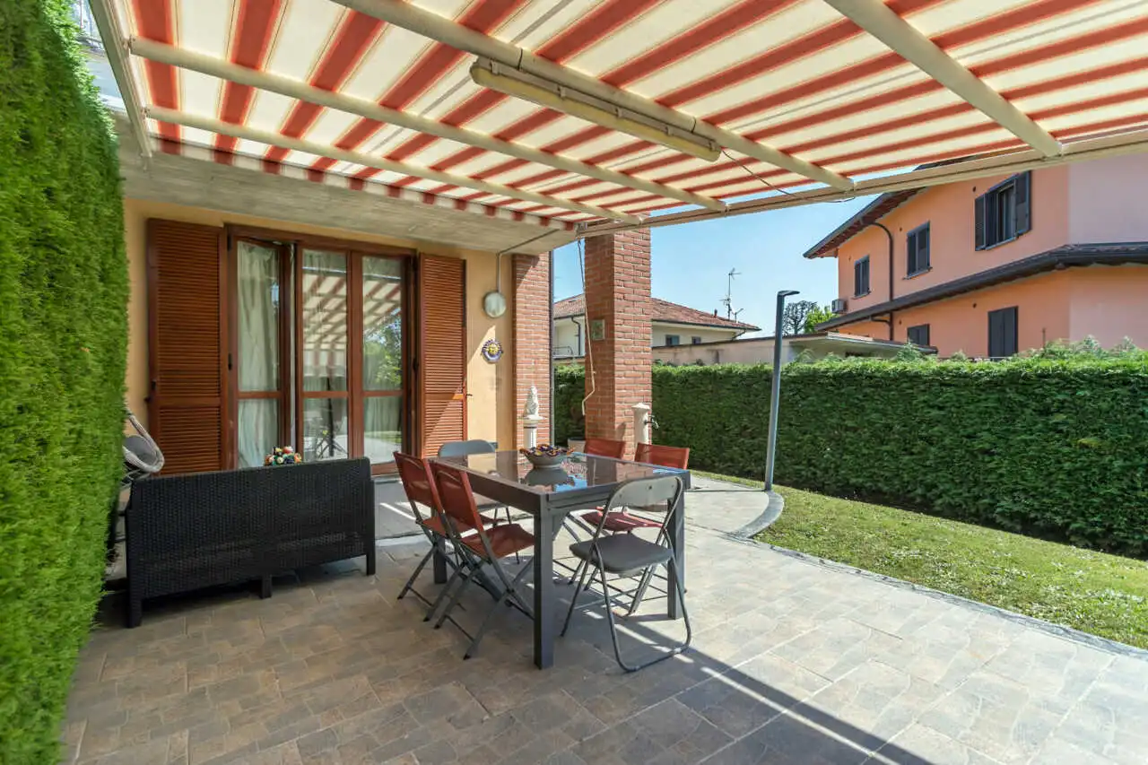 appartamento-con-giardino-di-500-mq-a-busnago-in-vendita-con-tavernaBUSNAGO-23