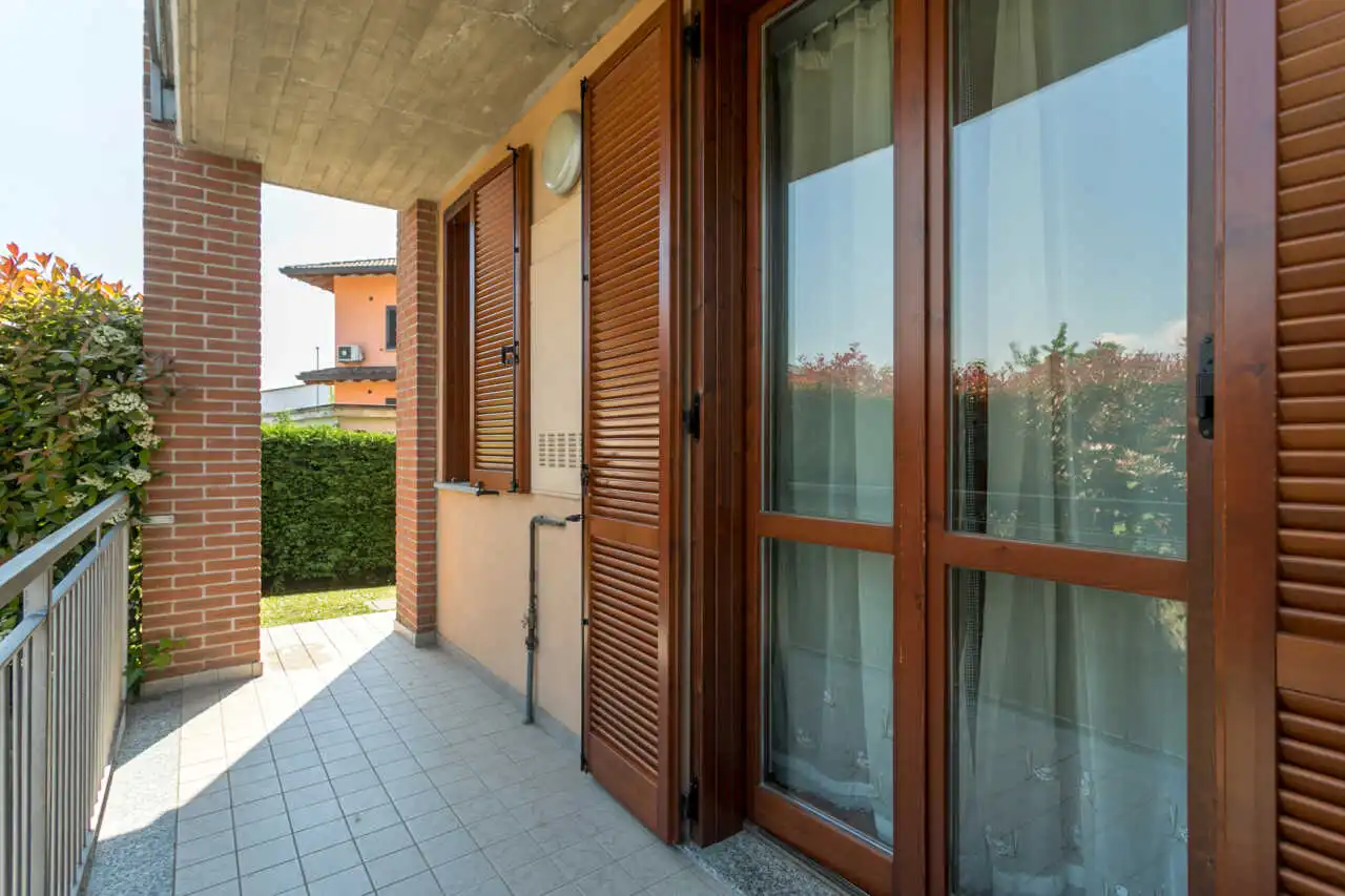 appartamento-con-giardino-di-500-mq-a-busnago-in-vendita-con-tavernaBUSNAGO-27
