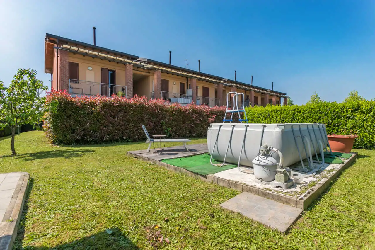 appartamento-con-giardino-di-500-mq-a-busnago-in-vendita-con-tavernaBUSNAGO-32