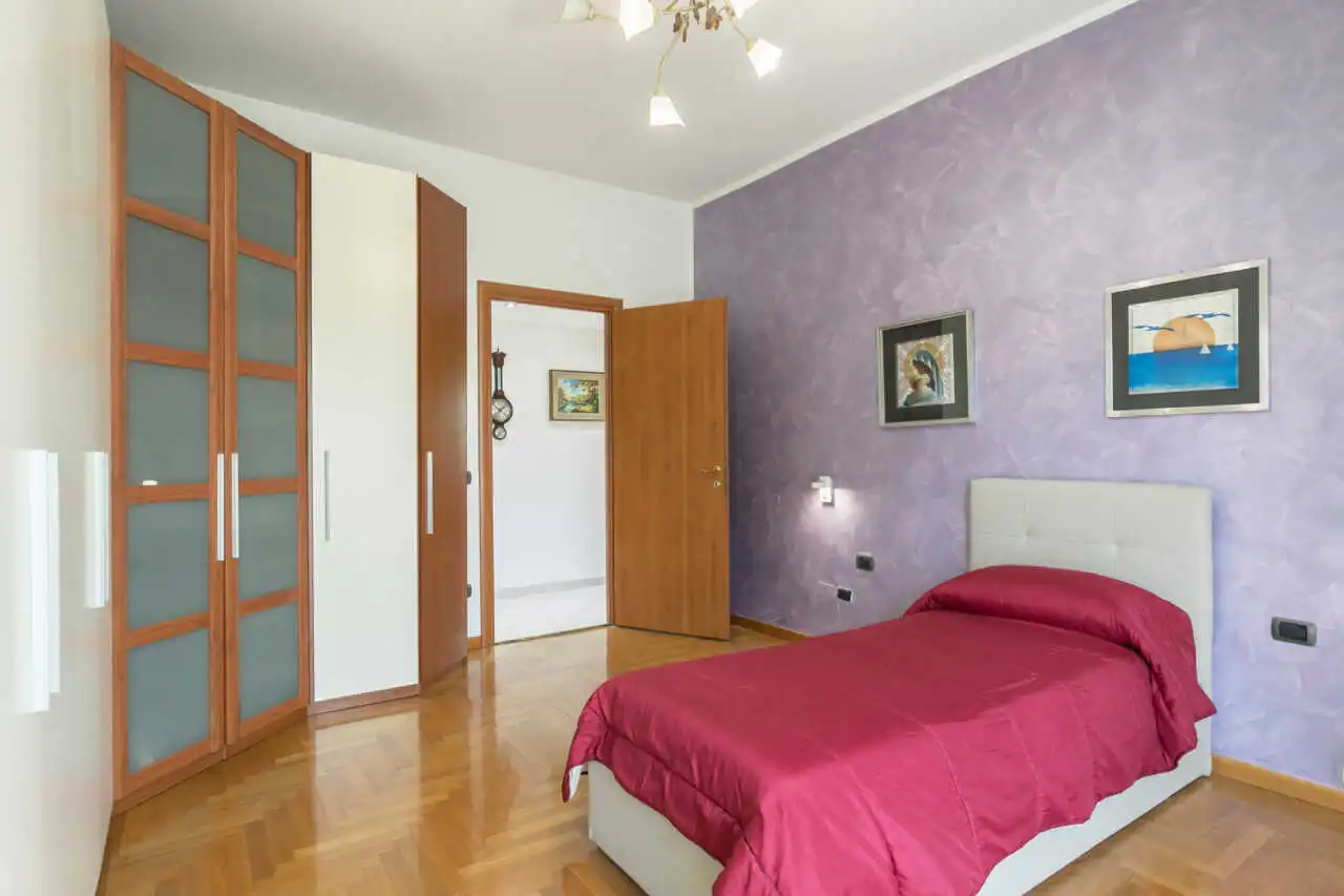 appartamento-ultimo-piano-a-vimercate-luminoso-silenzioso-3-balconi-box-casa&style-migliore-agenzia-immobiliare-monza-brianza (1 (14)