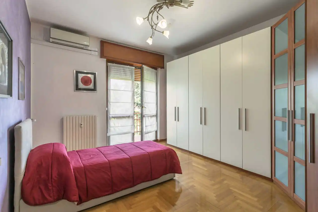 appartamento-ultimo-piano-a-vimercate-luminoso-silenzioso-3-balconi-box-casa&style-migliore-agenzia-immobiliare-monza-brianza (1 (17)