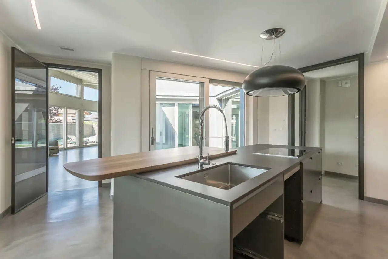 villa-con-piscina-a-carugate-stile-moderno-migliore-agenzia-immobiliare-milano-e-brianza-casa&style (16)
