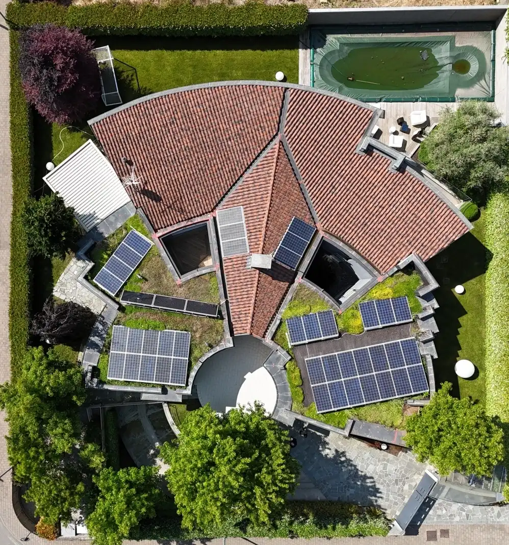 villa-con-piscina-a-carugate-stile-moderno-migliore-agenzia-immobiliare-milano-e-brianza-casa&style (2)
