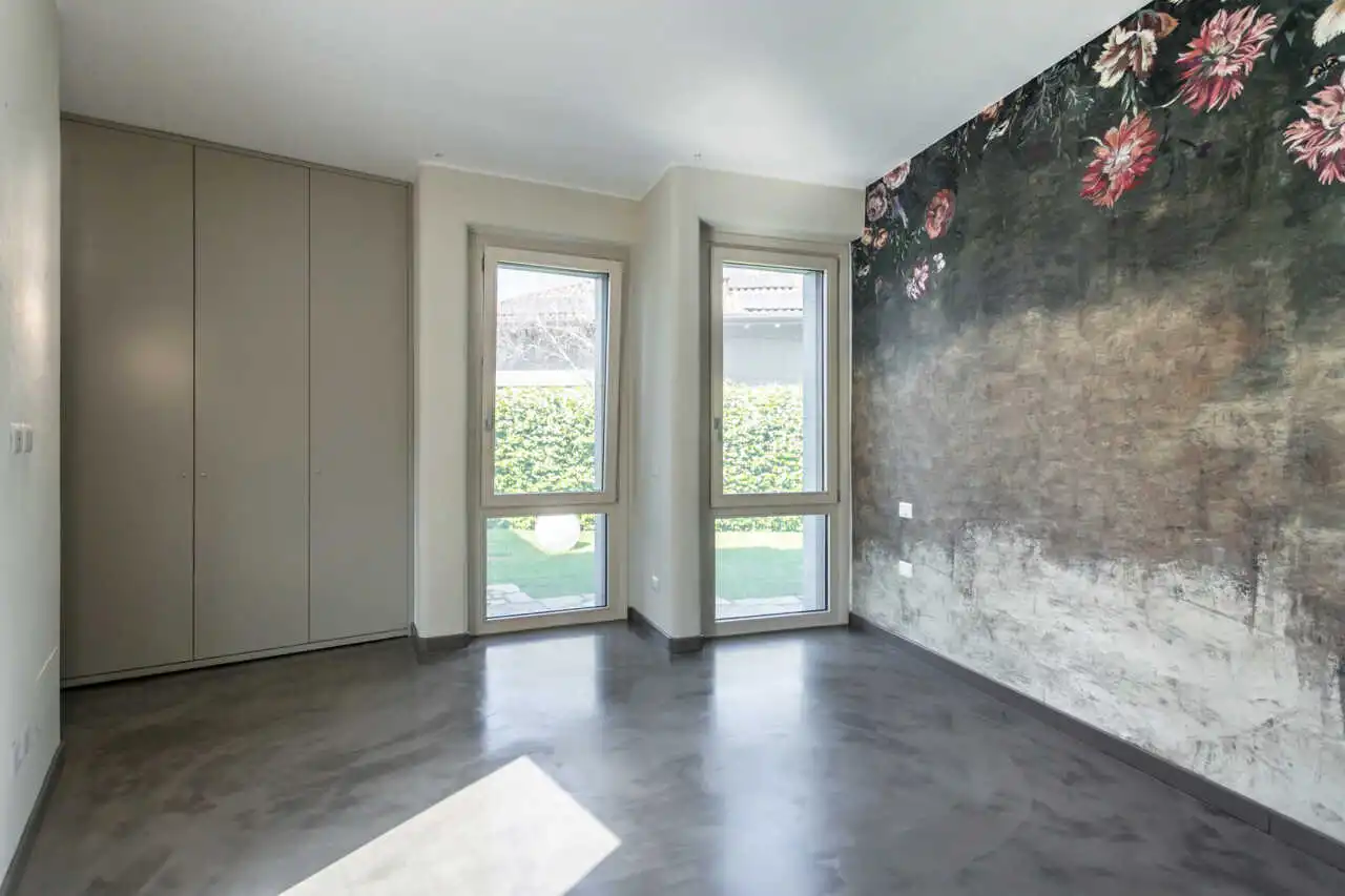 villa-con-piscina-a-carugate-stile-moderno-migliore-agenzia-immobiliare-milano-e-brianza-casa&style (23)