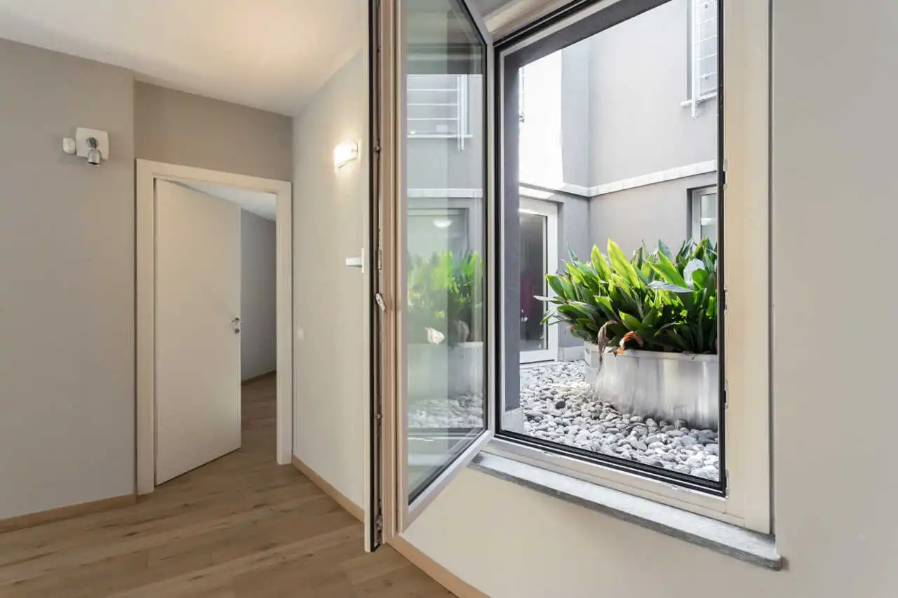 villa-con-piscina-a-carugate-stile-moderno-migliore-agenzia-immobiliare-milano-e-brianza-casa&style (34)