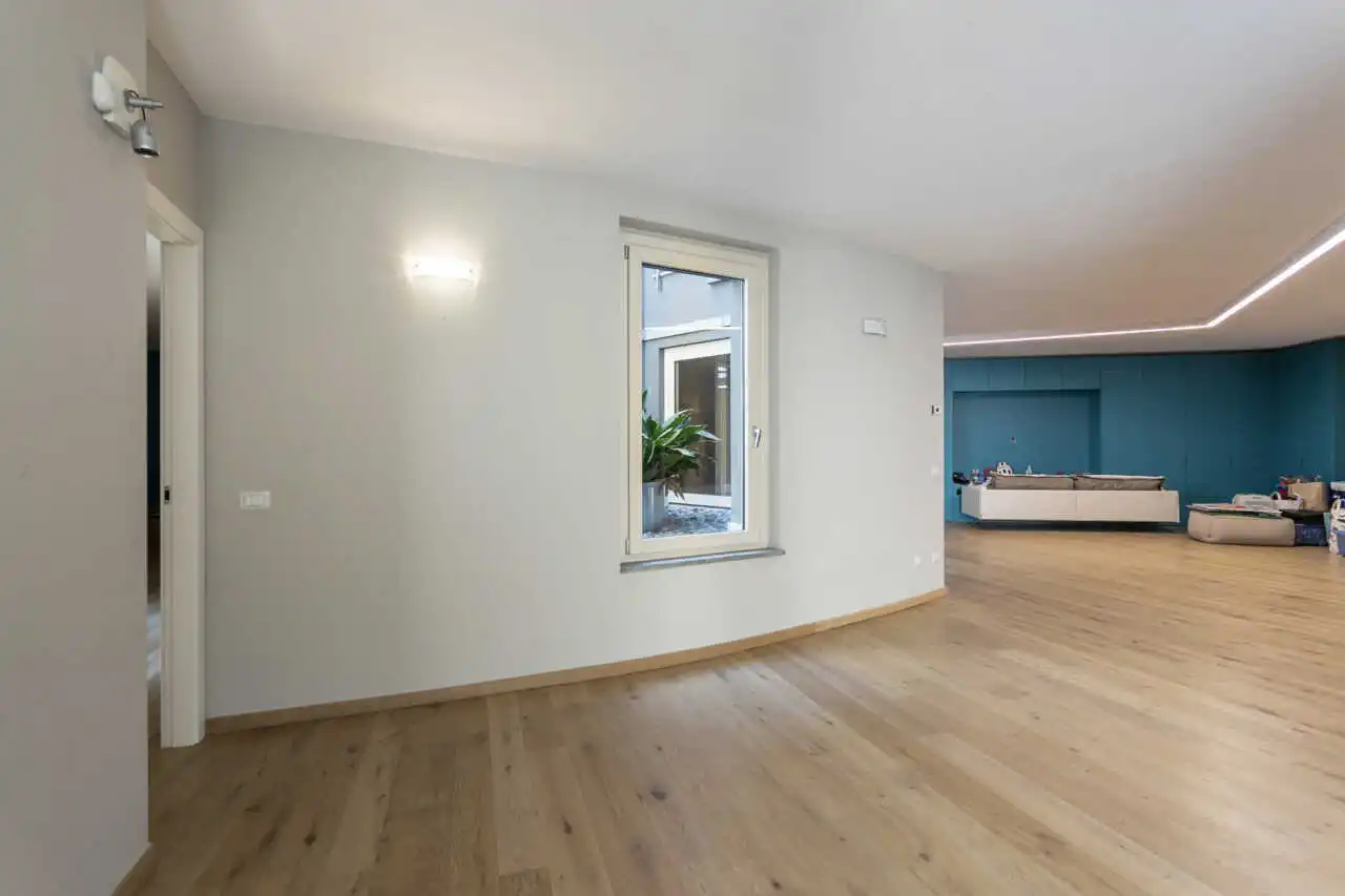 villa-con-piscina-a-carugate-stile-moderno-migliore-agenzia-immobiliare-milano-e-brianza-casa&style (35)