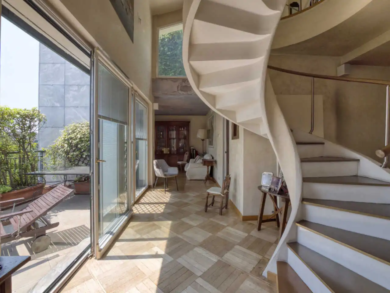 prestigioso-attico-a-milano-su-due-livelli-con-terrazzi-panoramici (11)