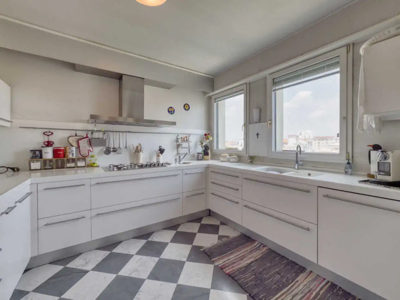 prestigioso-attico-a-milano-su-due-livelli-con-terrazzi-panoramici (6)