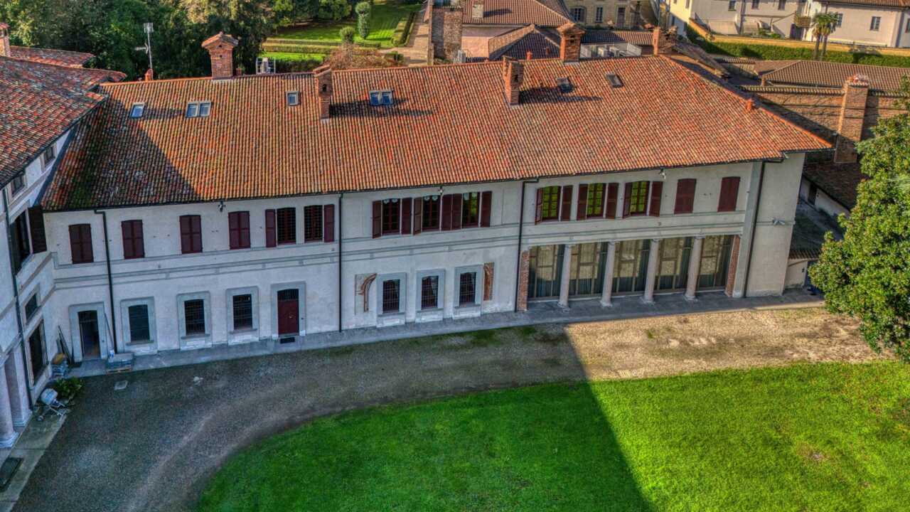 villa-d-epoca-Corbetta-agenzia-immobiliare-casa&style-drone-milano-brianza (2)