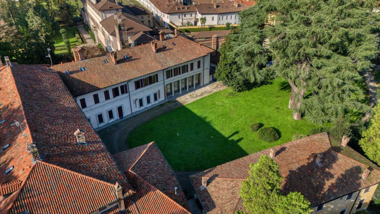 villa-d-epoca-Corbetta-agenzia-immobiliare-casa&style-drone-milano-brianza (3)