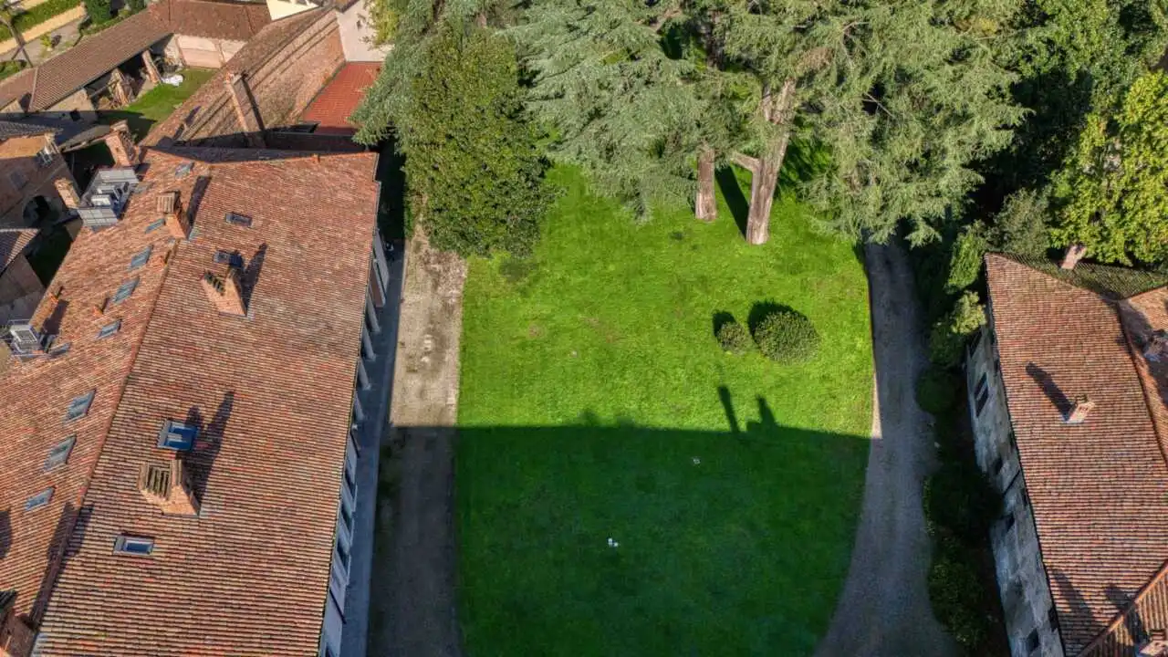 villa-d-epoca-Corbetta-agenzia-immobiliare-casa&style-drone-milano-brianza (6)