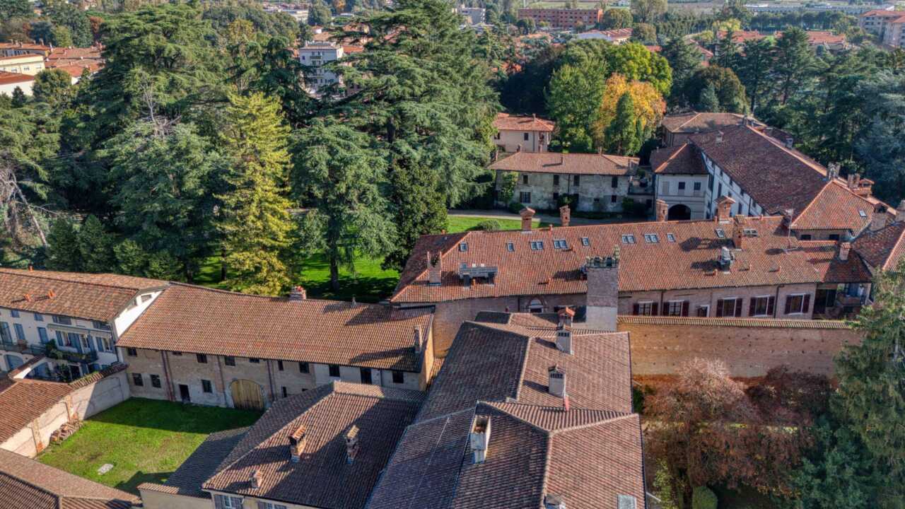 villa-d-epoca-Corbetta-agenzia-immobiliare-casa&style-drone-milano-brianza (8)
