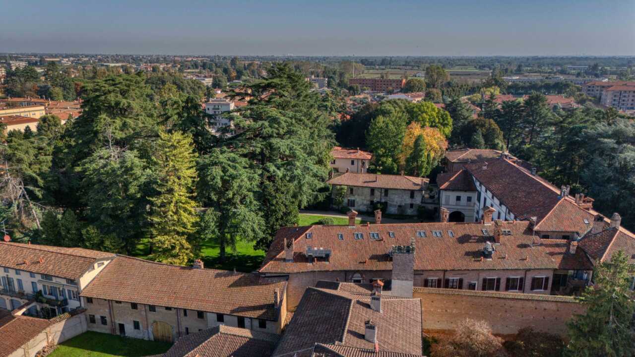 villa-d-epoca-Corbetta-agenzia-immobiliare-casa&style-drone-milano-brianza (9)