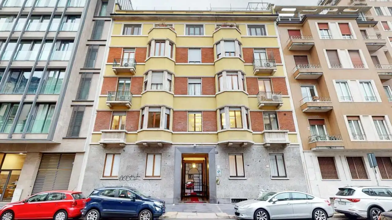 Via-Mauro-Macchi-63-Milano-12082022_175109